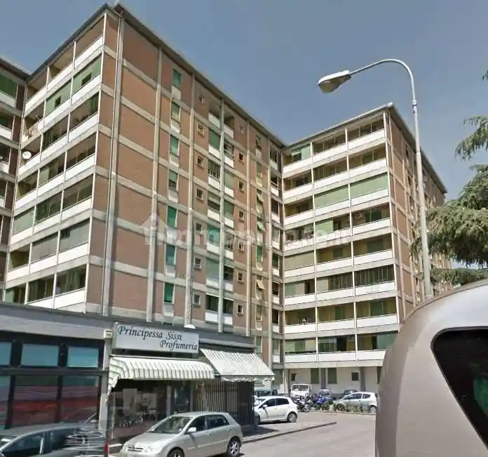 Appartamento via Emilia Ospizio, 68, Ospizio - San Maurizio, Reggio Emilia - foto 2