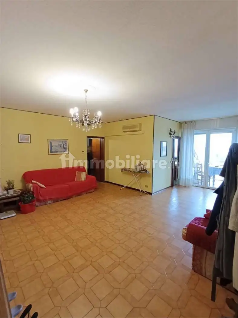 Appartamento in vendita a Modena