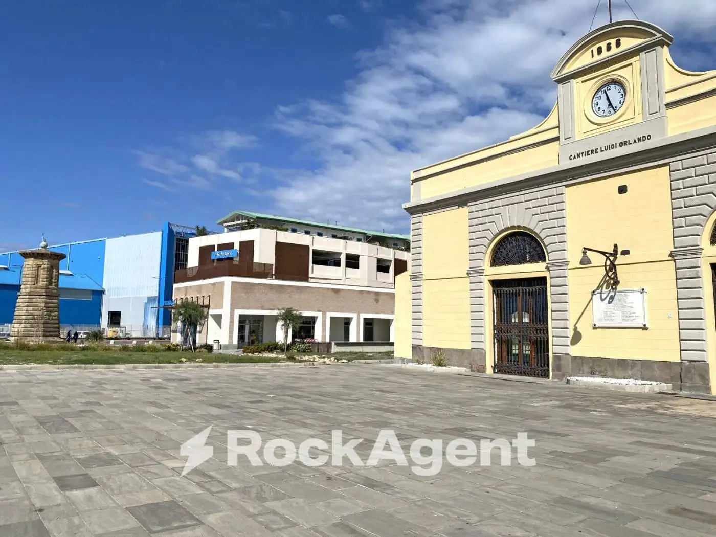 Appartamento in vendita a Livorno