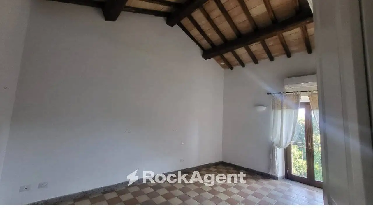 Appartamento piazza del Castello, 3, Centro, Blera - foto 3
