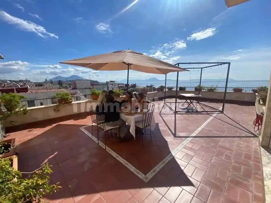 Quadrilocale via Ferdinando Palasciano, Chiaia, Napoli - foto 2