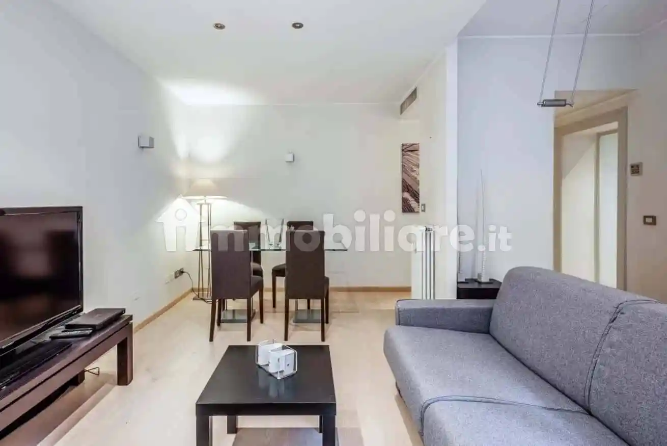 Bilocale via Santa Cecilia, San Babila, Milano - foto 4