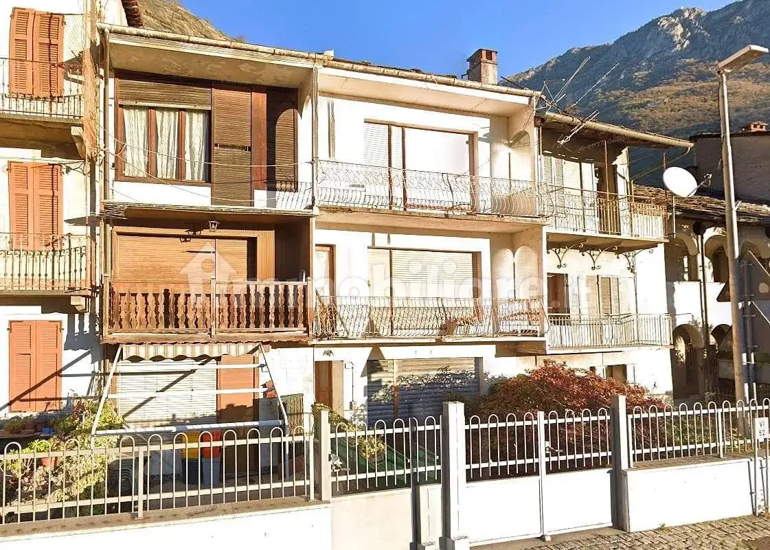 Casa indipendente in vendita a Donnas