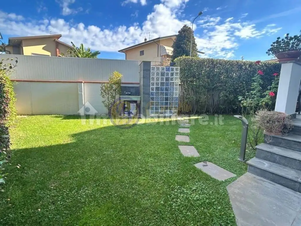 Villa unifamiliare via Sarzanese Nord 5177B, Piano di Conca, Massarosa - foto 4