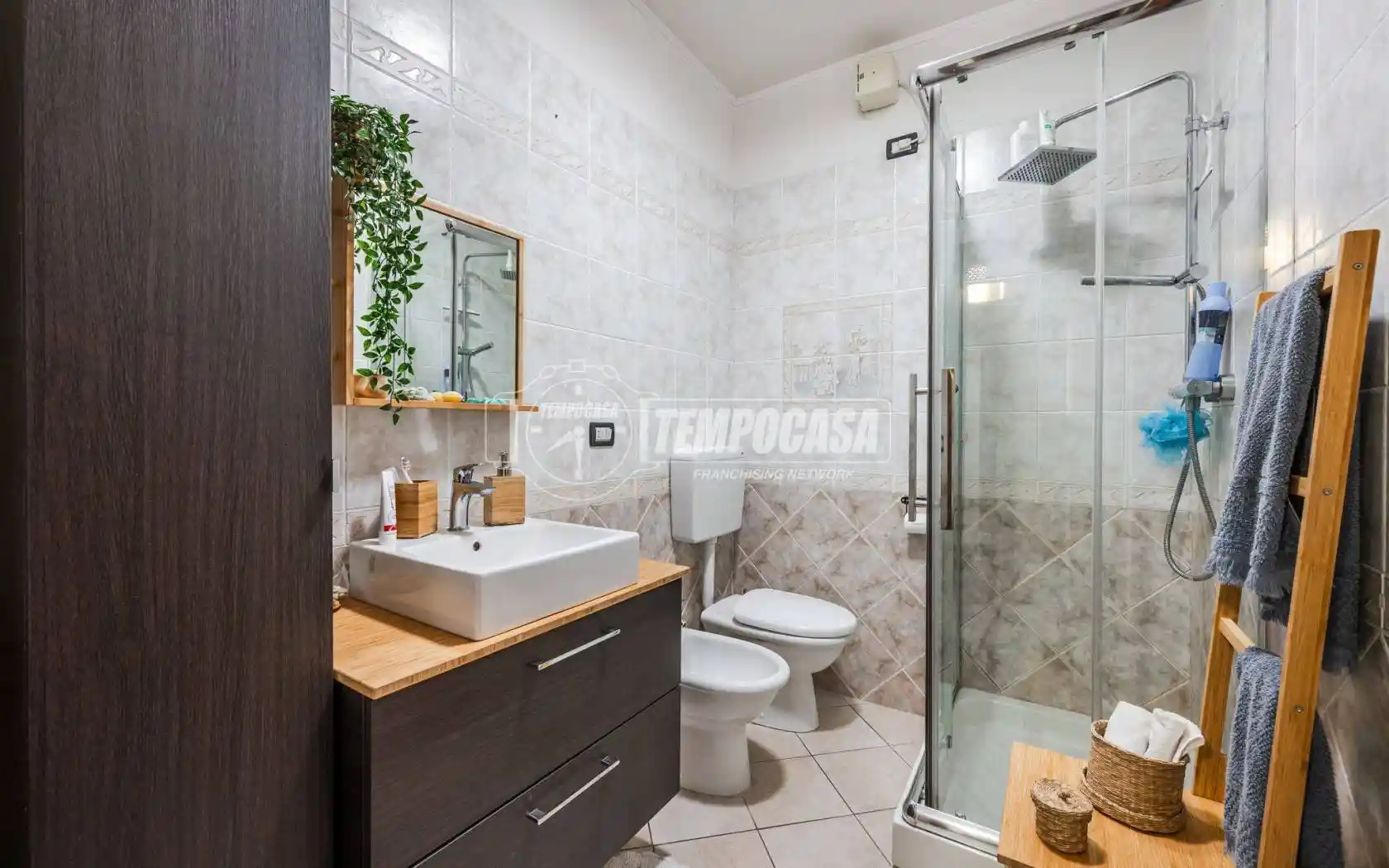 Quadrilocale via PASTEUR 22, Villaggio Giardino, Modena - foto 3