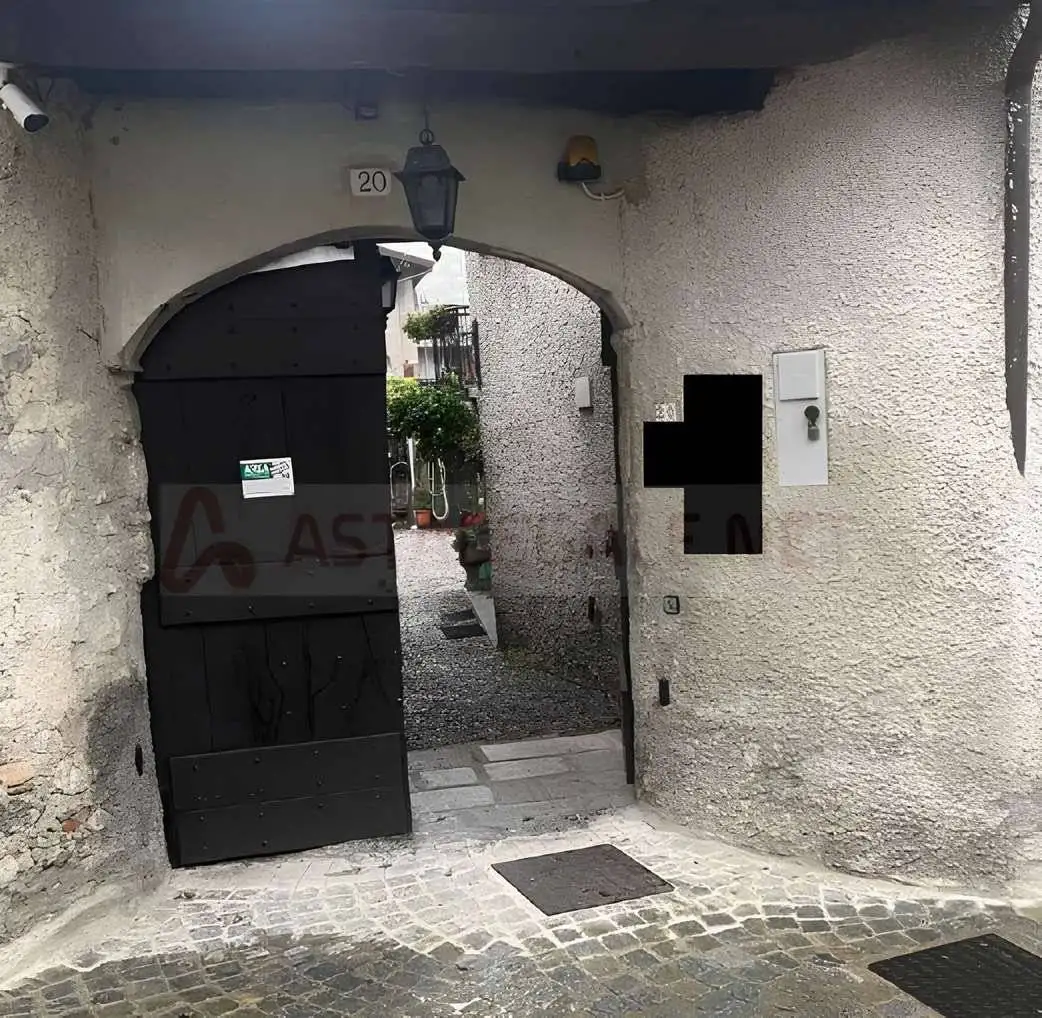 Appartamento in asta a Barni