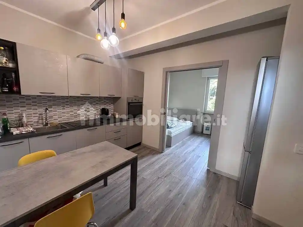 Trilocale ottimo stato, quarto piano, Veronetta, Verona - foto 2