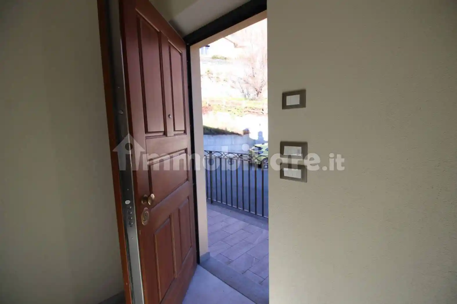 Trilocale Strada Conoz 23B, Centro, Chatillon - foto 2