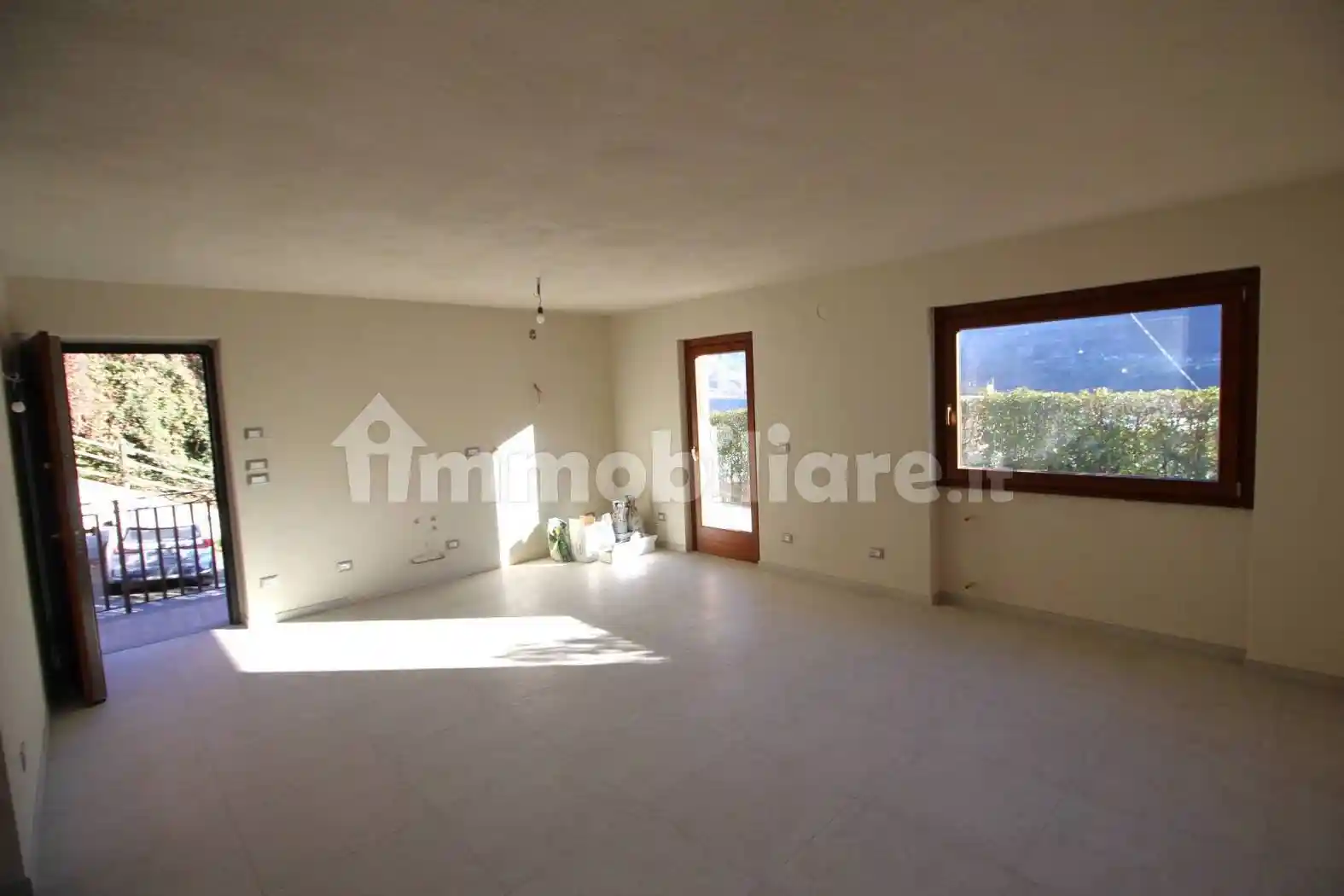 Trilocale Strada Conoz 23B, Centro, Chatillon - foto 3