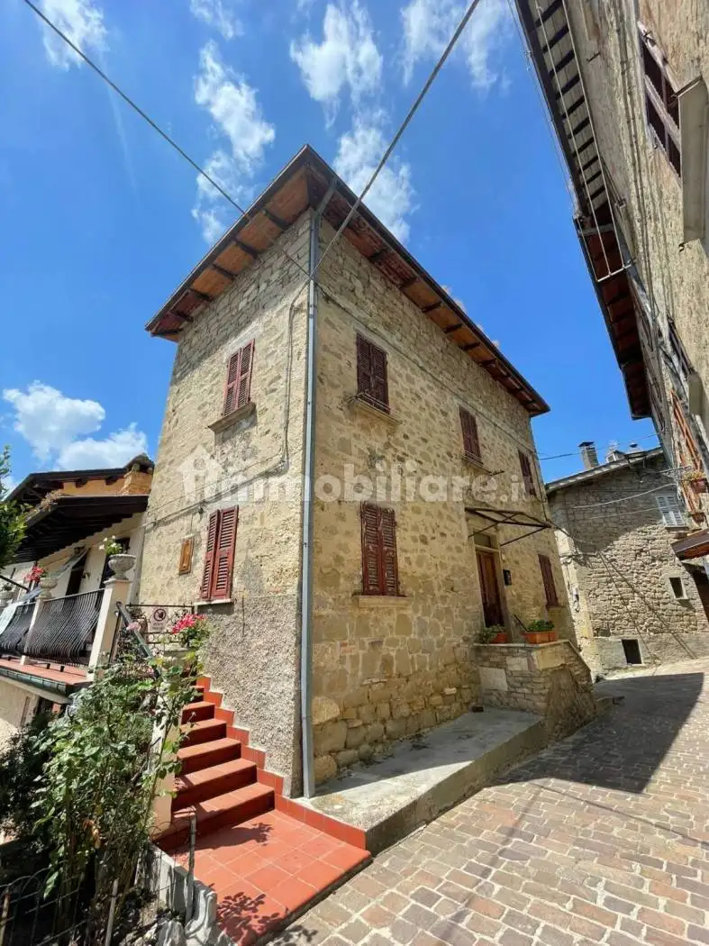 Casa indipendente in vendita a Venarotta