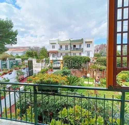 Casa indipendente in vendita a Bari