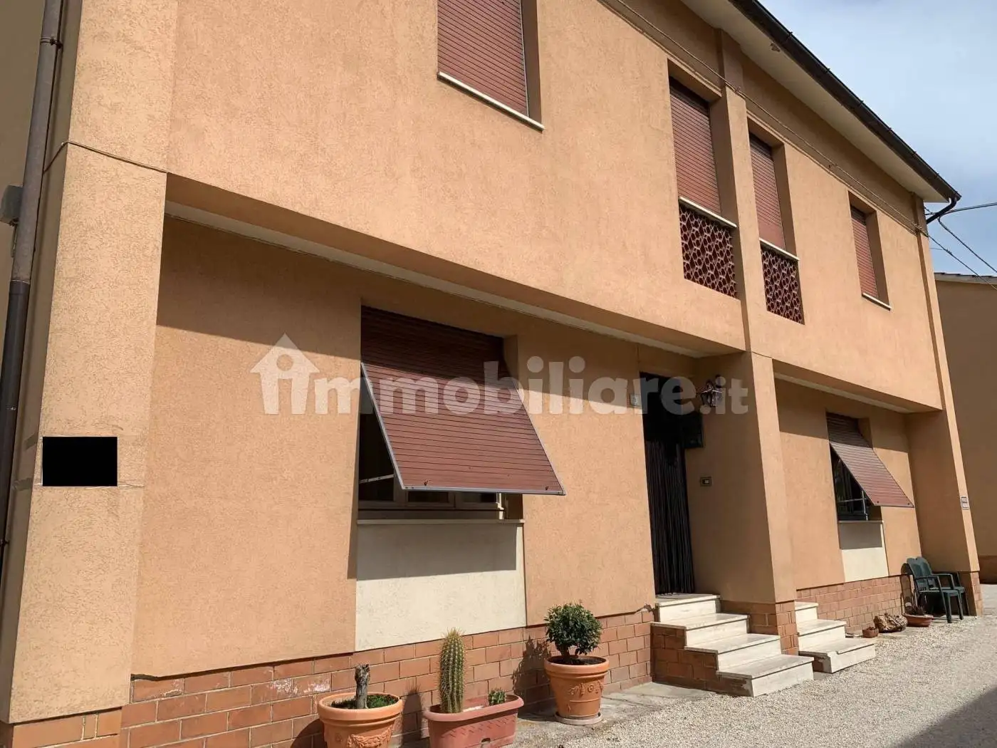 Casa indipendente in affitto a Treia