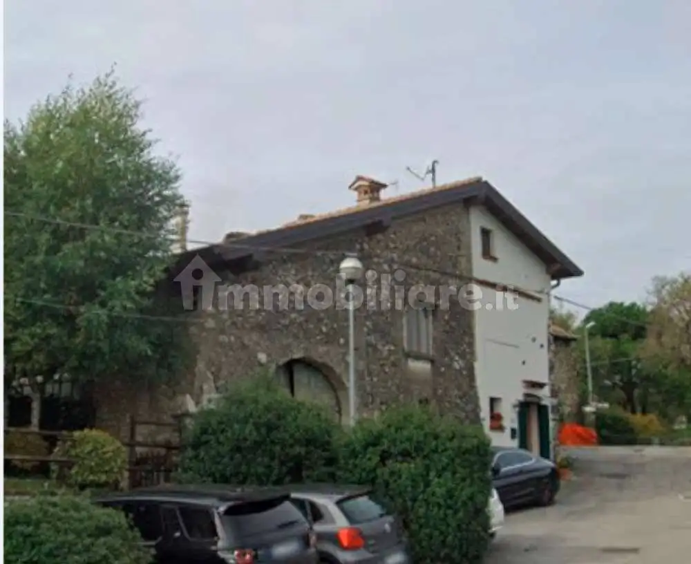 Casa indipendente in asta a Serle