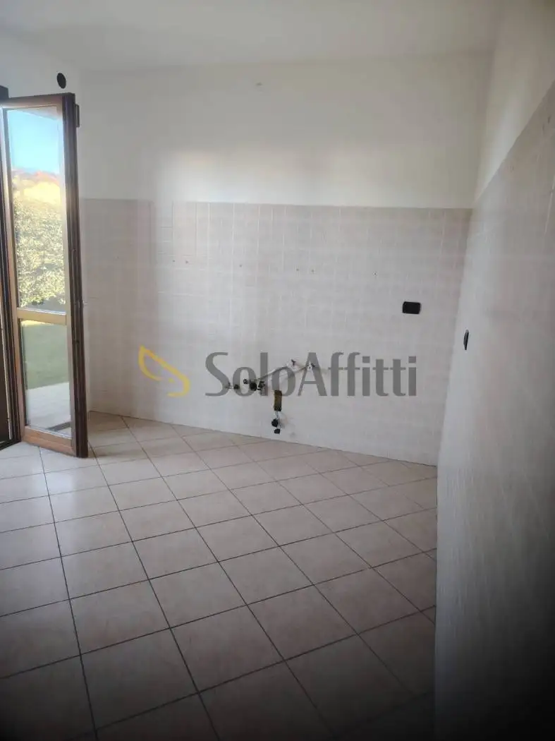 Trilocale buono stato, piano terra, Albizzate - foto 2