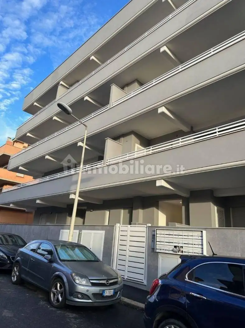 Trilocale via Oneglia, Centro, Ladispoli - foto 2