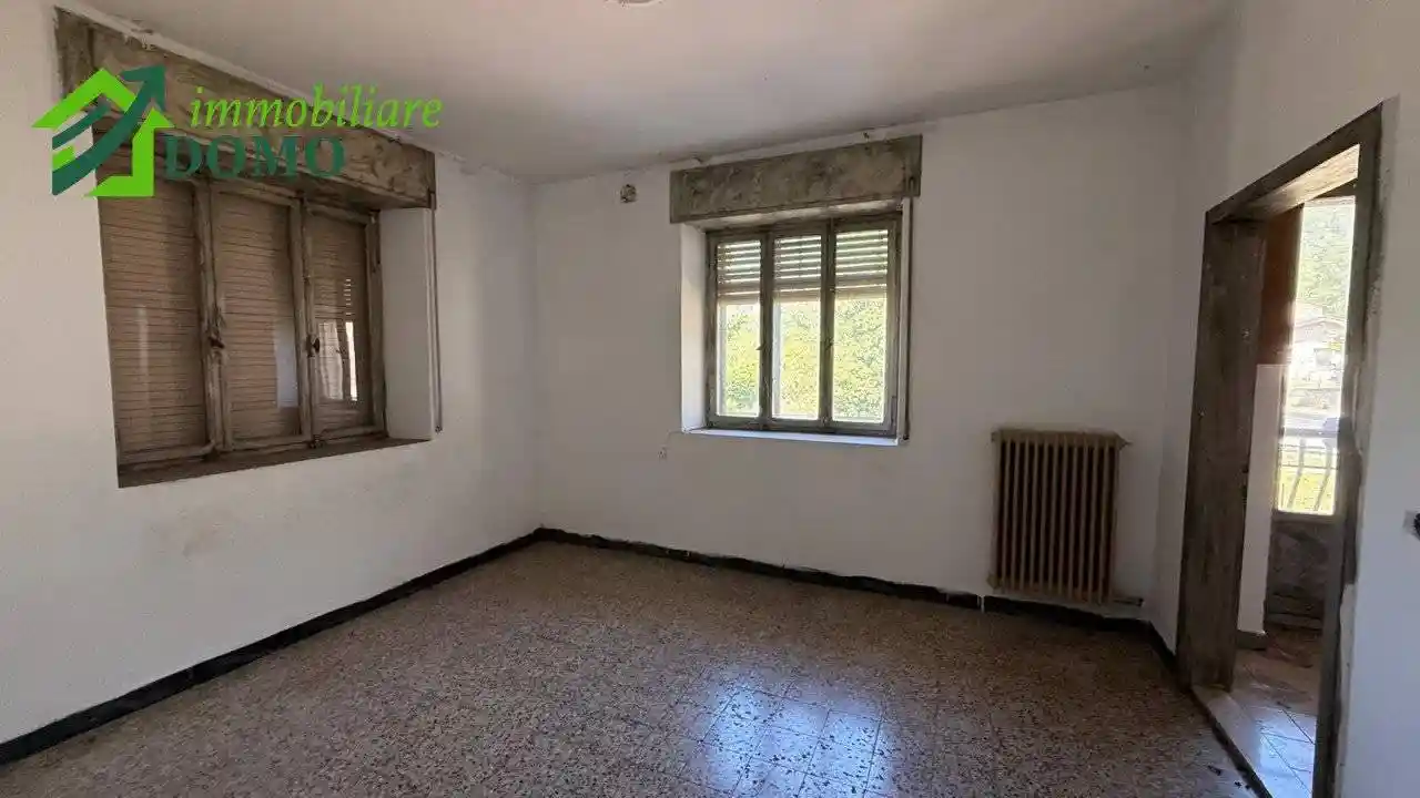 Quadrilocale da ristrutturare, secondo piano, Centro, Cogollo del Cengio - foto 3