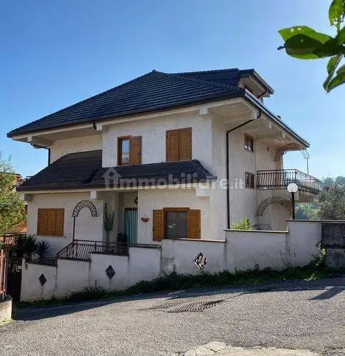 Villa in vendita a Frosinone
