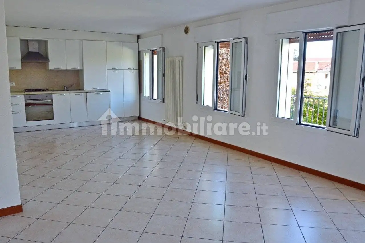Appartamento in vendita a Nove