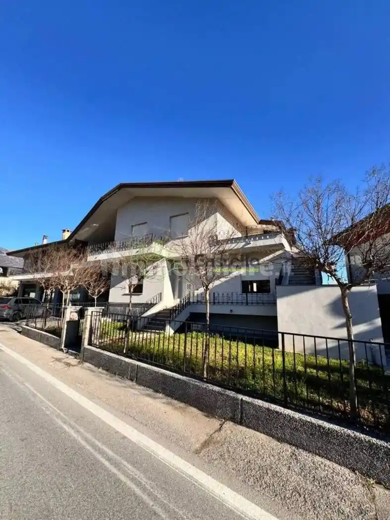 Villa unifamiliare, buono stato, 456 m², Centro, Vidor - foto 3