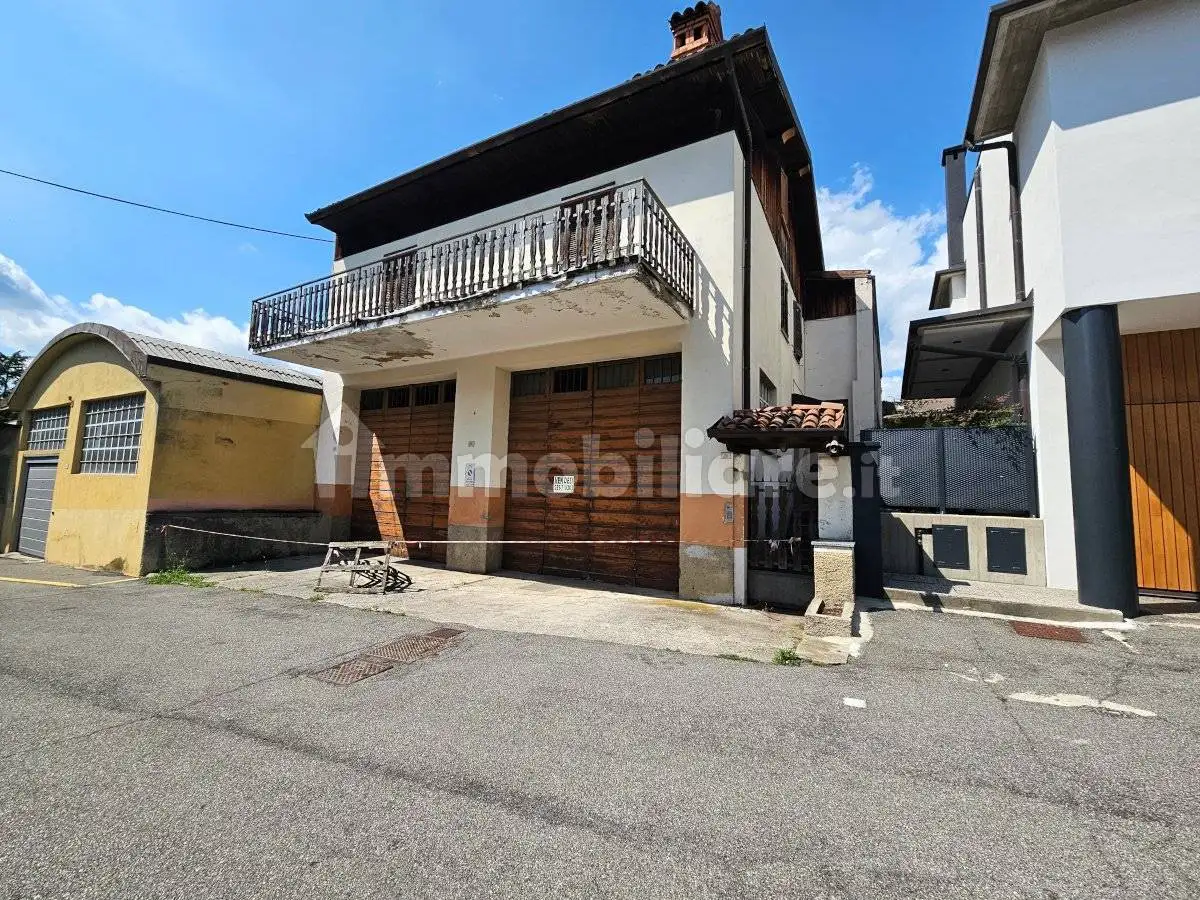 Villa in vendita a Leffe