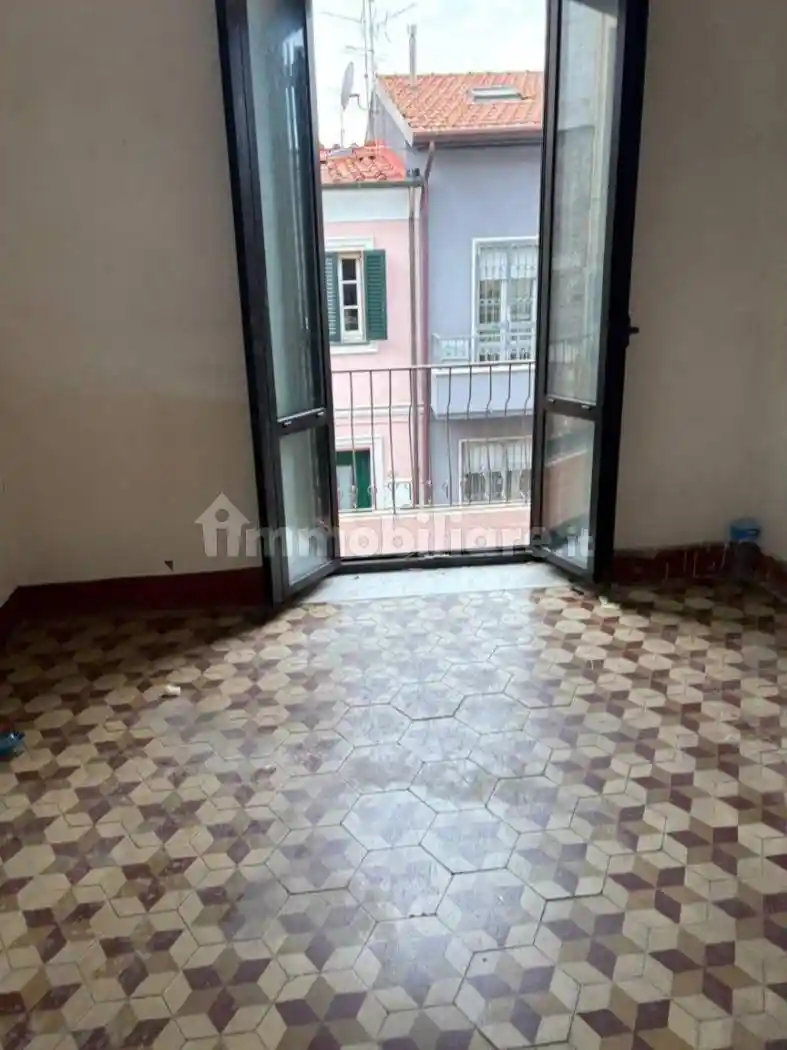 Terratetto unifamiliare 270 m², da ristrutturare, Centro, Viareggio - foto 3