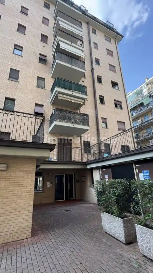 Bilocale via Alfonso Capecelatro 28, San Siro, Milano - foto 2