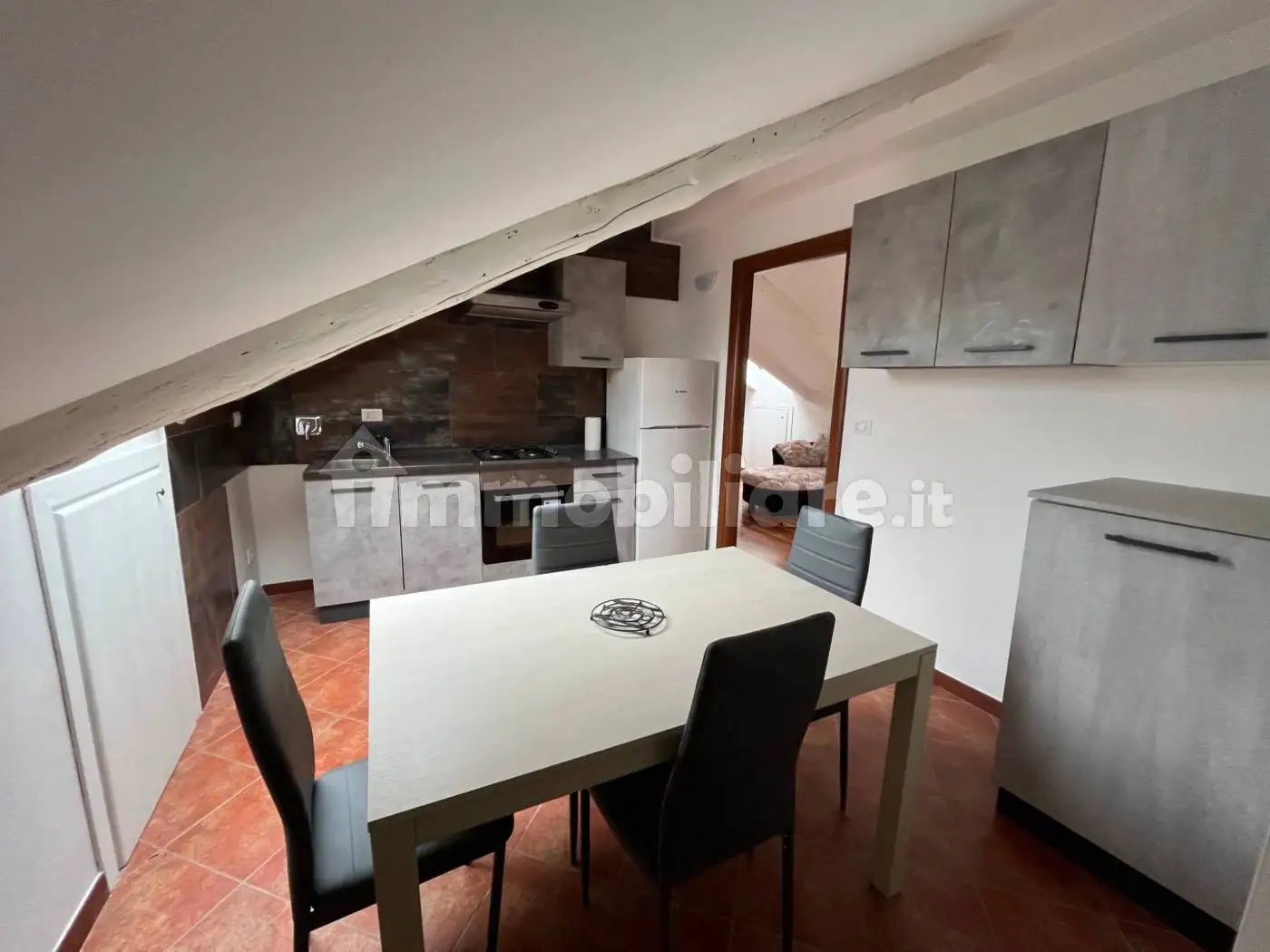 Mansarda via Milanesio di Coassolo 30, Centro, Carmagnola - foto 2