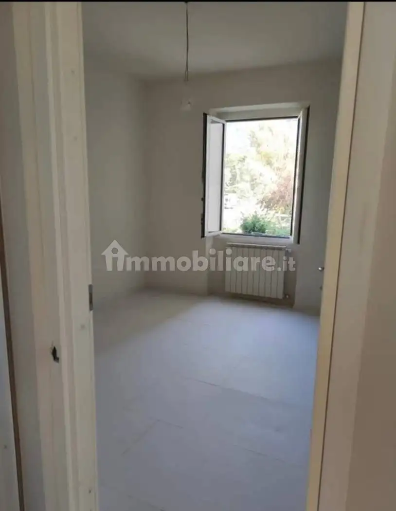 Quadrilocale via Nazionale, Casazza - foto 2