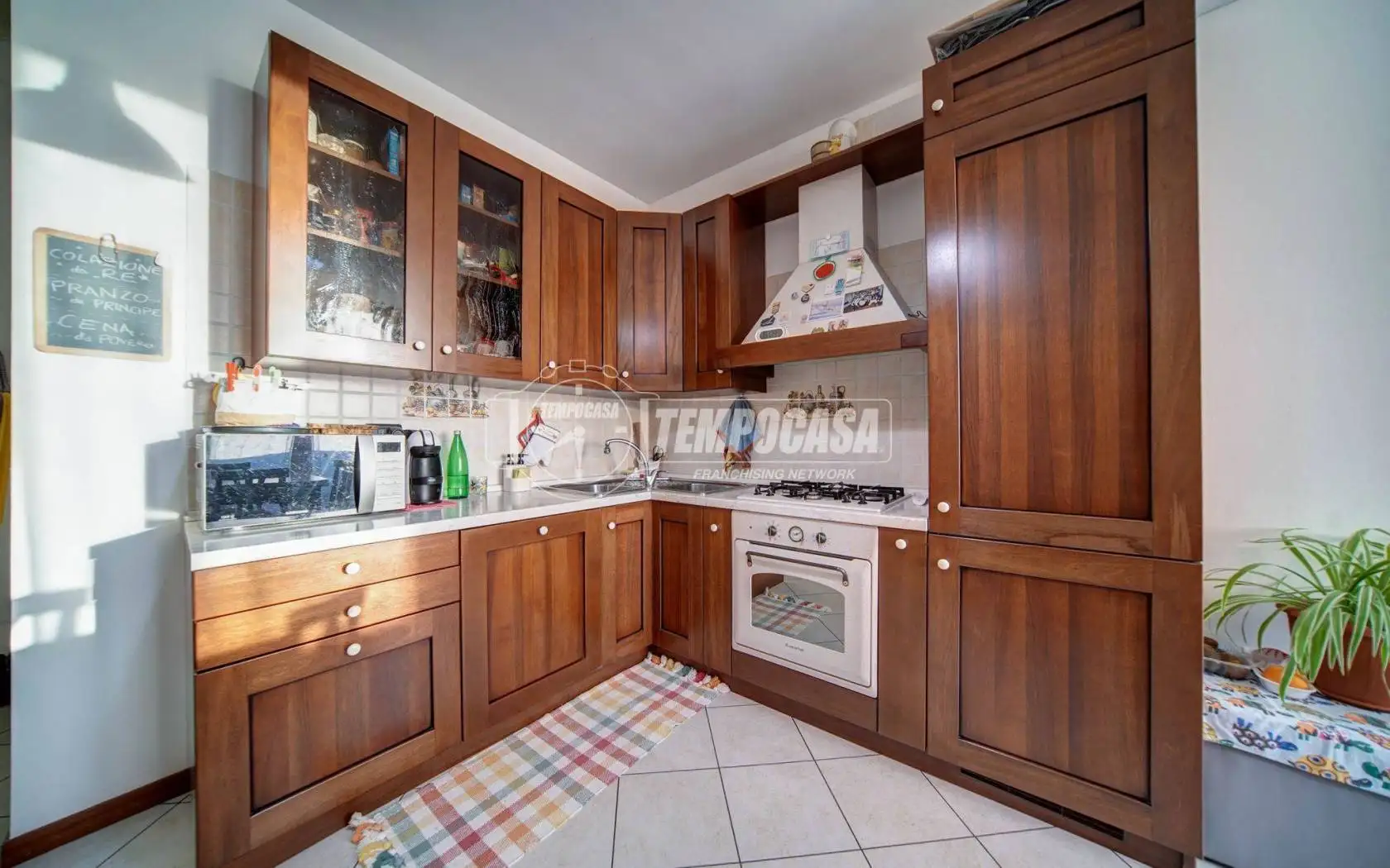 Bilocale via XXV Aprile 7, Centro, Azzate - foto 4