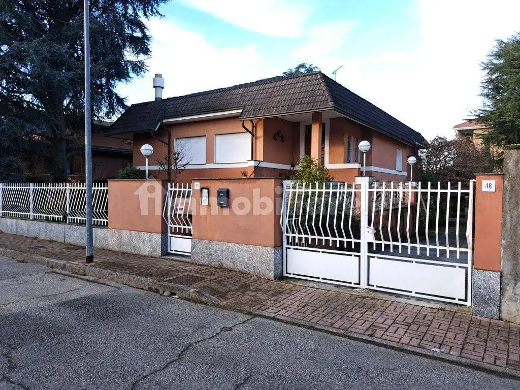 Villa in vendita a Vercelli