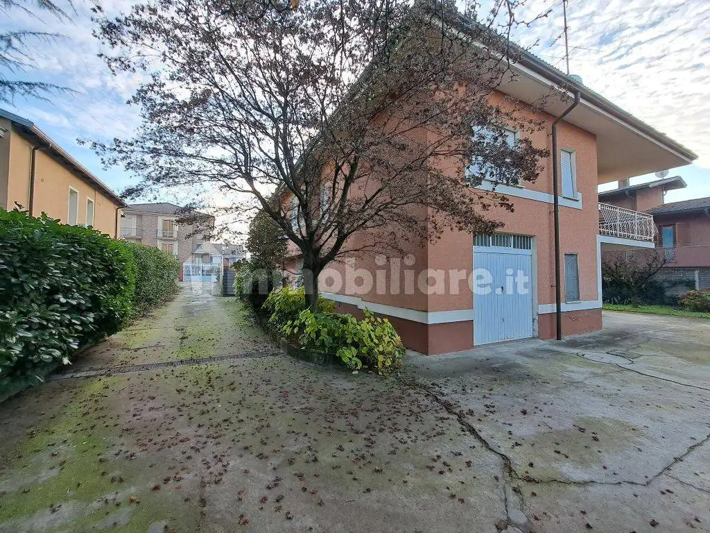 Villa bifamiliare via Assab 50, Semicentro, Vercelli - foto 5