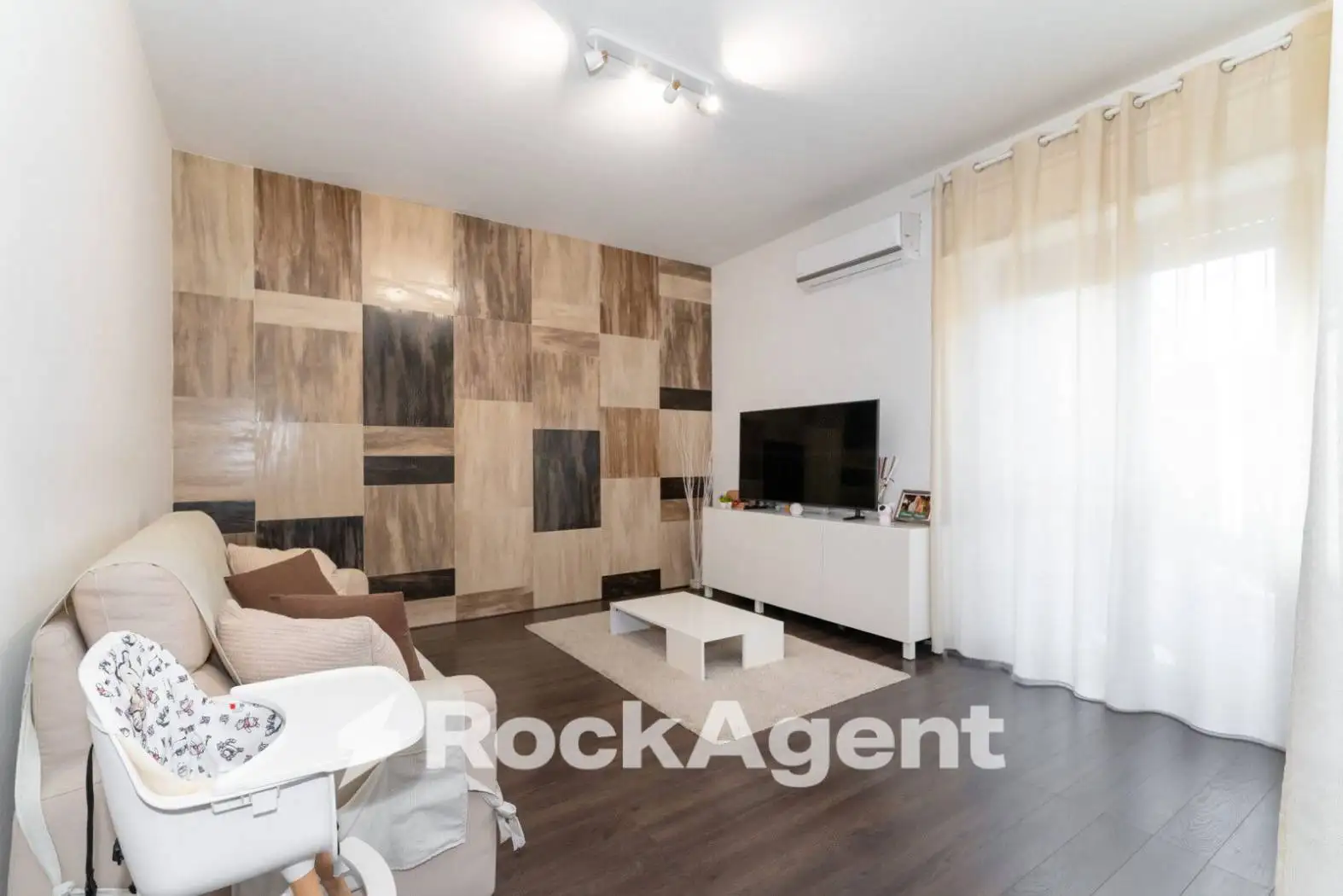 Appartamento in vendita a Aci Sant'Antonio