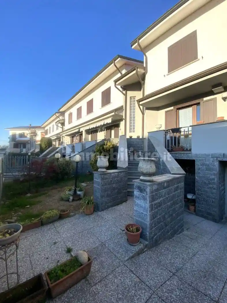 Villetta a schiera - foto 2