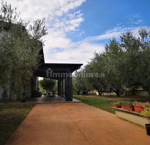 Rustico - Casale in vendita a Penne