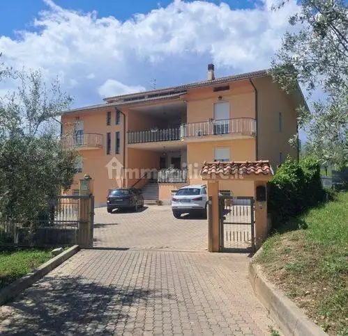 Appartamento in vendita a Loreto Aprutino