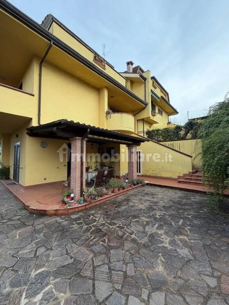 Villa in vendita a Torrice