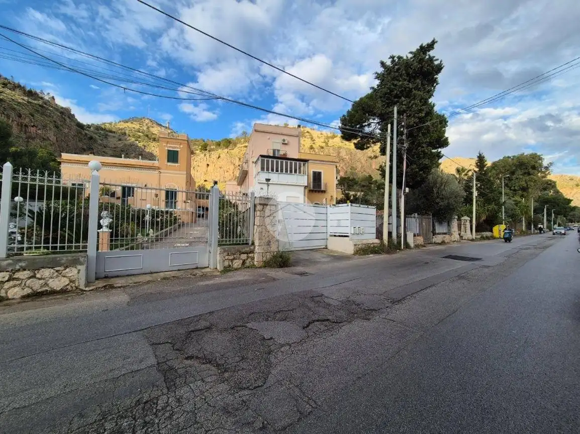 Appartamento in affitto a Palermo