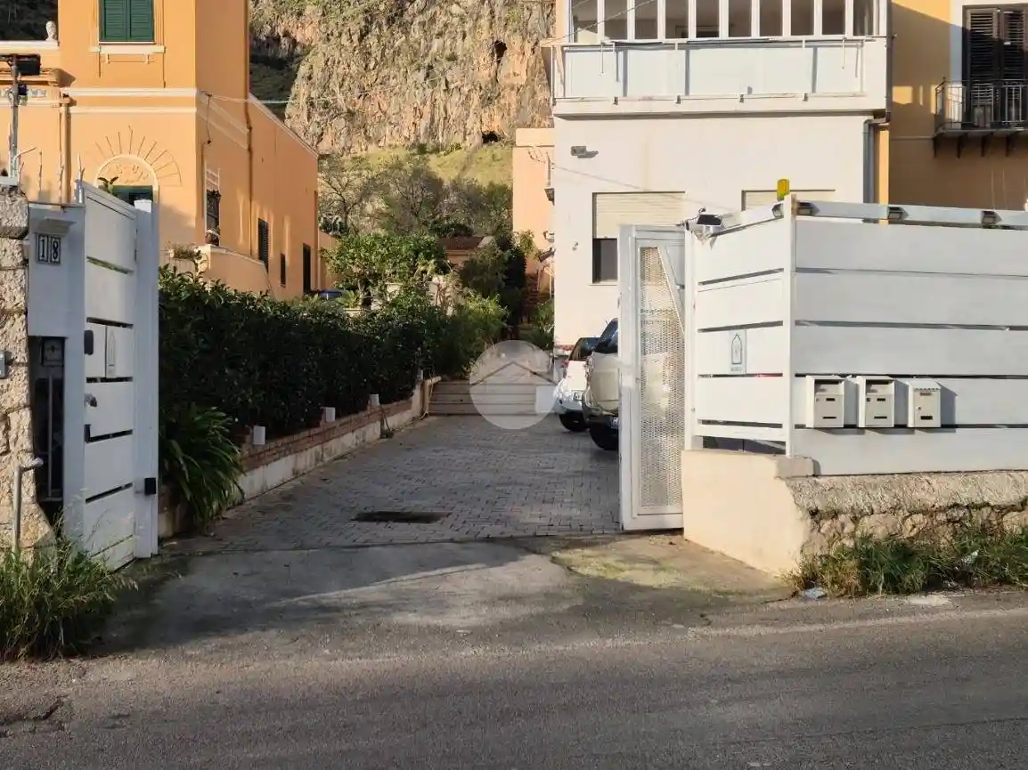 Trilocale via Bonanno Pietro 18, Montepellegrino, Palermo - foto 3