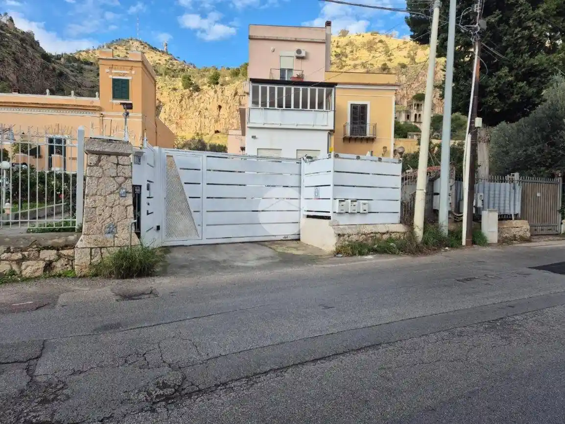 Trilocale via Bonanno Pietro 18, Montepellegrino, Palermo - foto 4