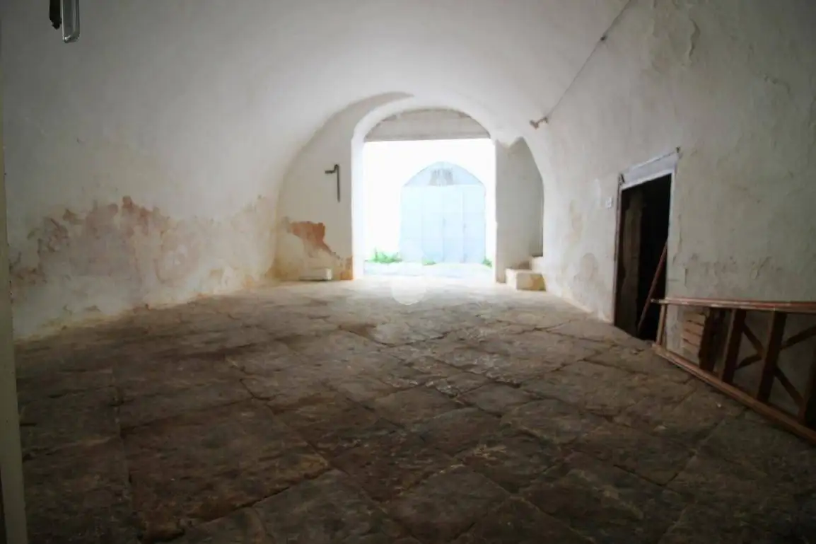 Terratetto unifamiliare 50 m², da ristrutturare, Via Ludovico, Corso Umberto I, Vittorio Emanuele, Ostuni - foto 2