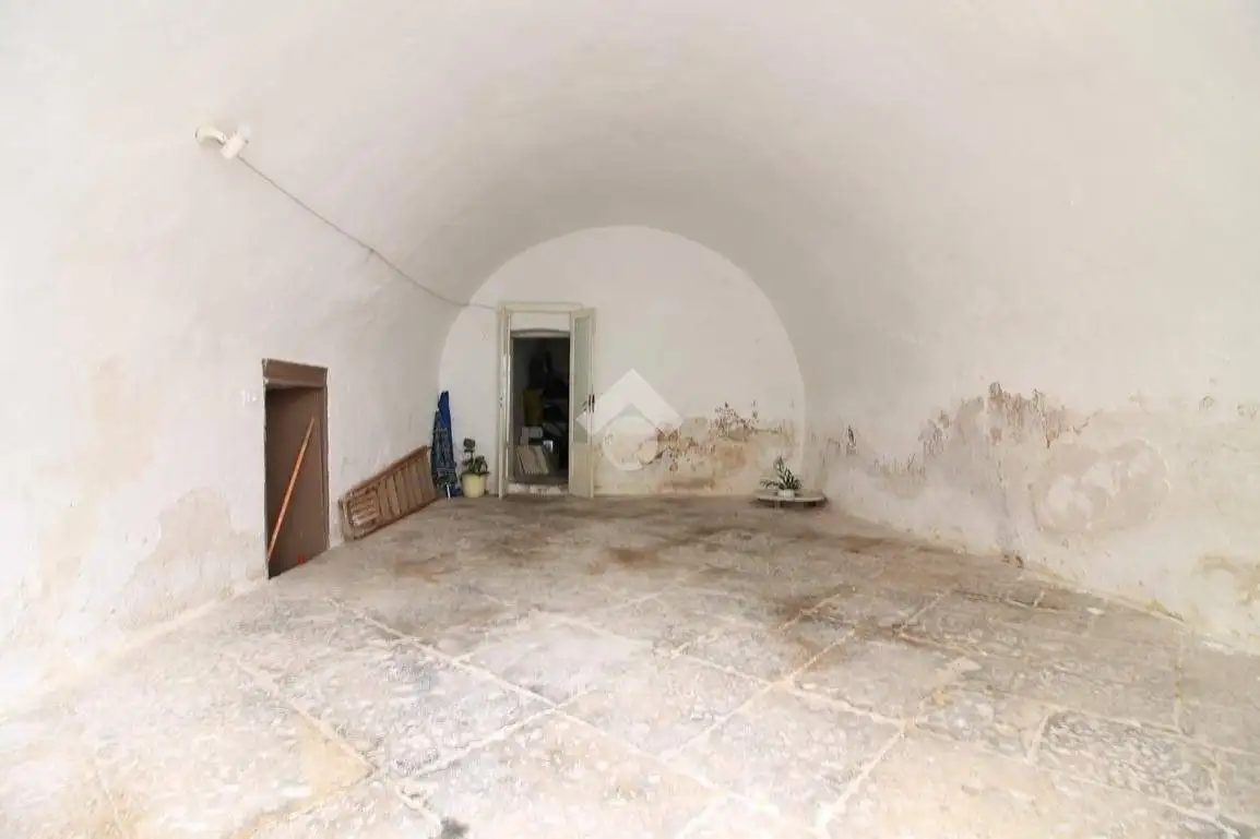 Terratetto unifamiliare 50 m², da ristrutturare, Via Ludovico, Corso Umberto I, Vittorio Emanuele, Ostuni - foto 3