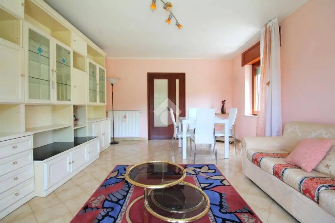 Appartamento in vendita a Stroncone