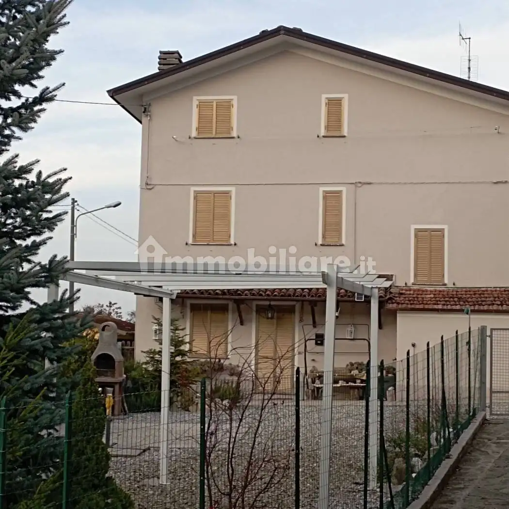 Villa in vendita a Ventasso