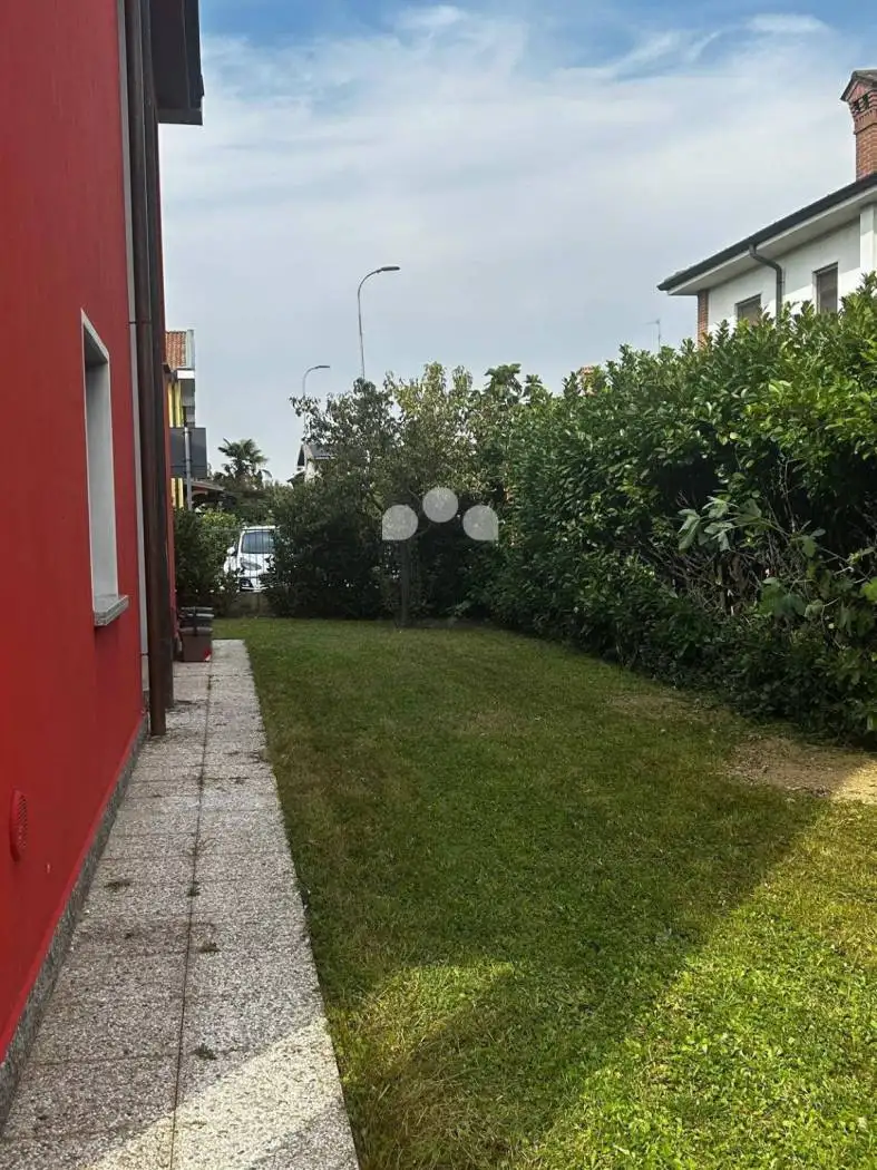 Villa a schiera via Donizetti 13/15, Cremosano - foto 5