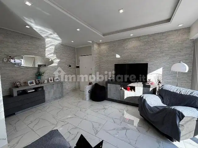 Trilocale ottimo stato, primo piano, Centro, Cene - foto 4