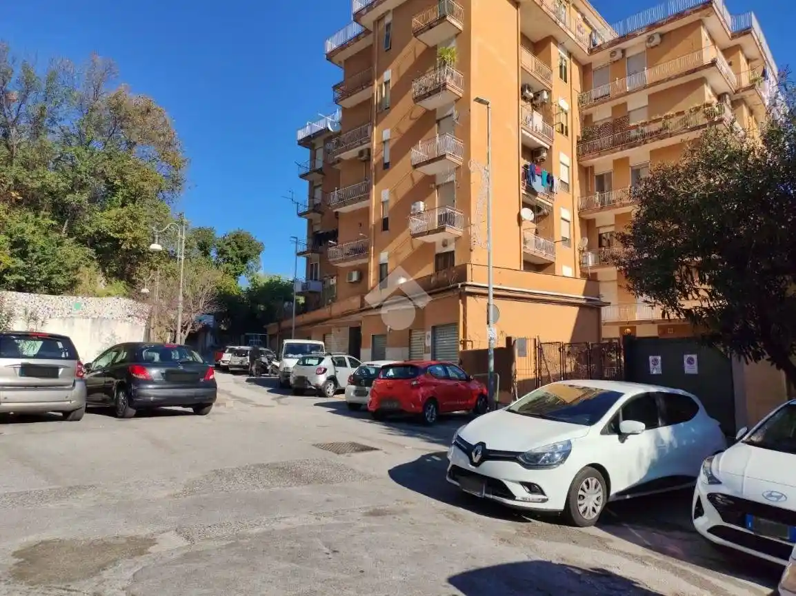 Trilocale via Giuseppe De Caro 34, Carmine Alto, Salerno - foto 2