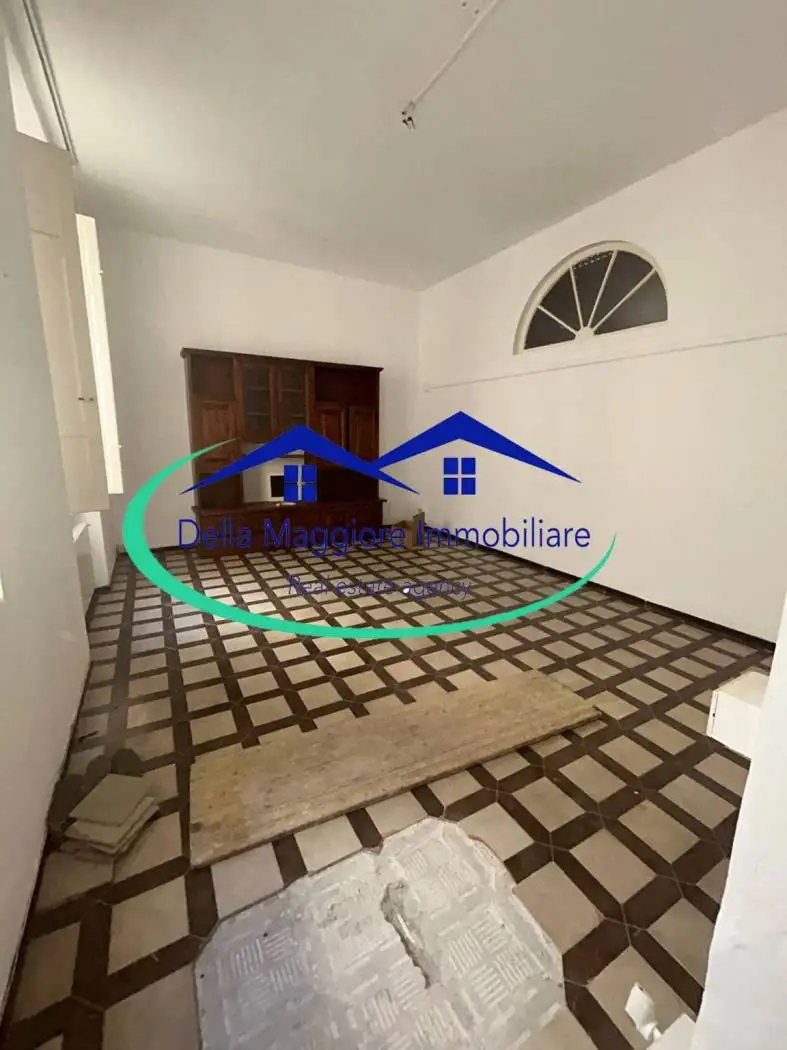 Appartamento in vendita a Livorno