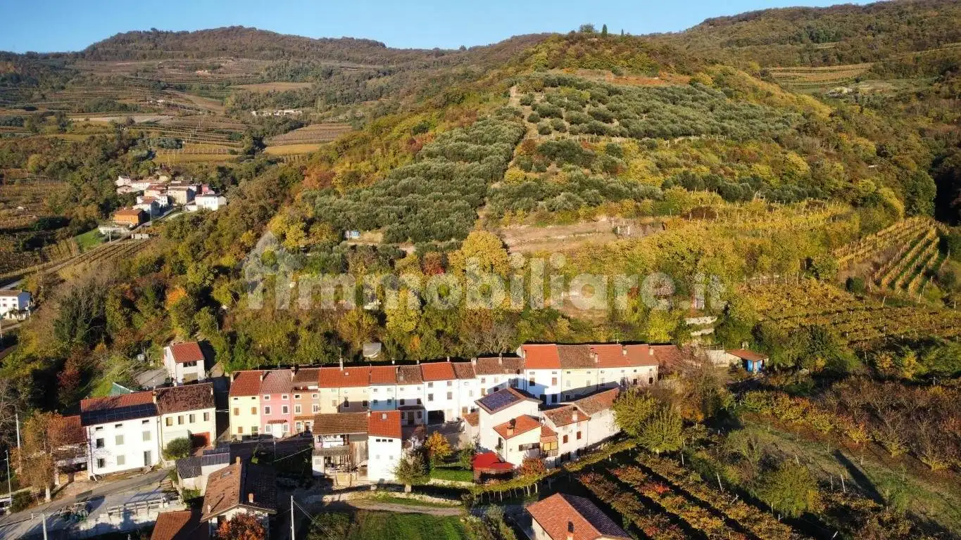 Villa in vendita a Soave