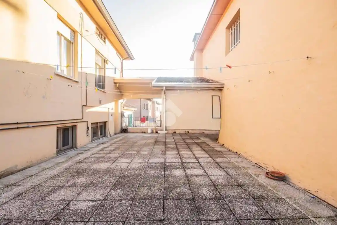 Trilocale via Dante Alighieri 2, Centro, Correggio - foto 4