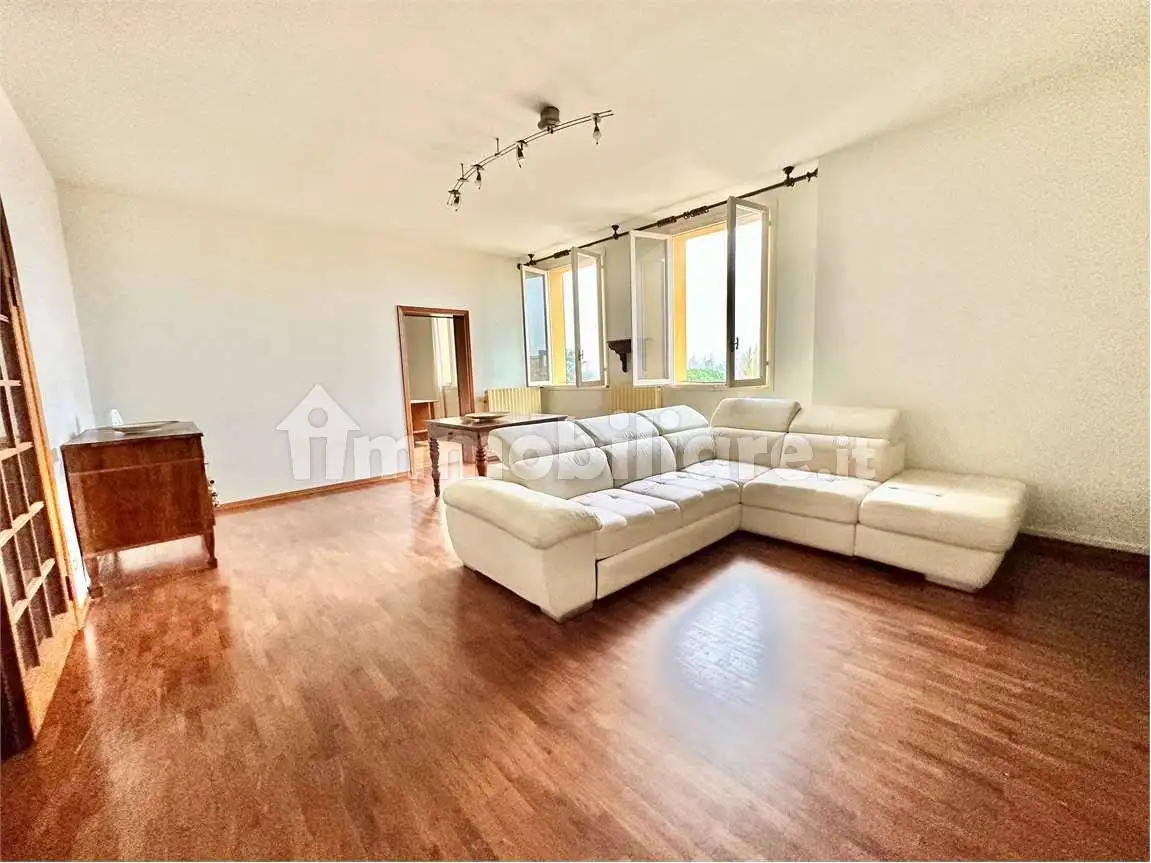 Appartamento via Appia Ultimo Piano con Ascensore !!!!, Centro Storico, Imola - foto 3